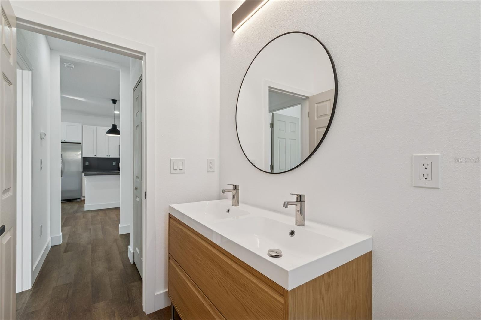 BAYNARD LEE JR 2 - Residential