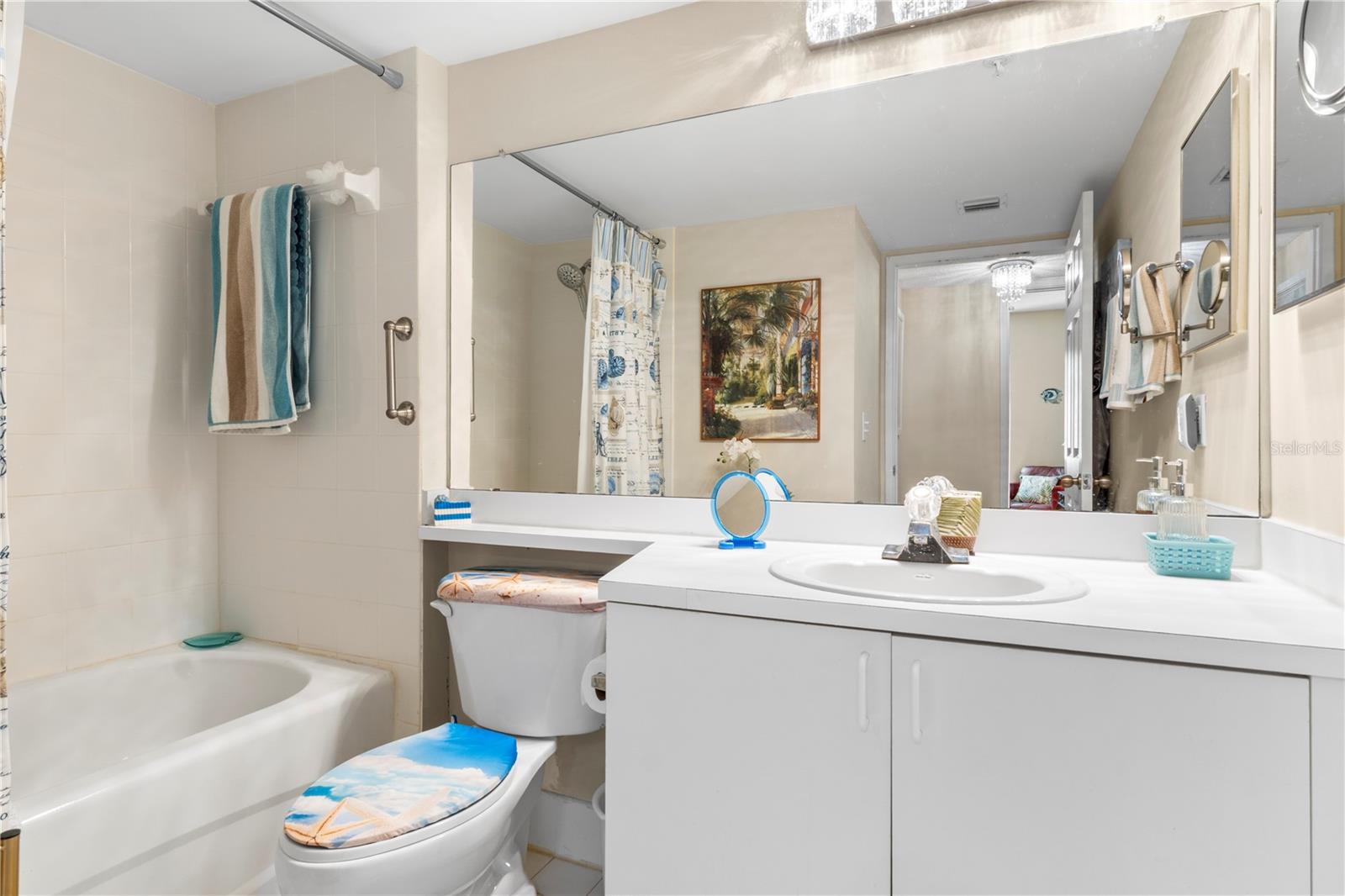 LAGUNA OF VERO BEACH - Residential