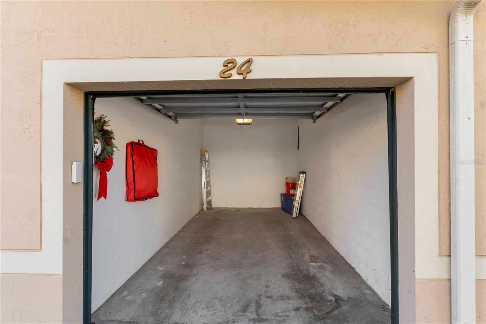 LAGUNA OF VERO BEACH - Residential