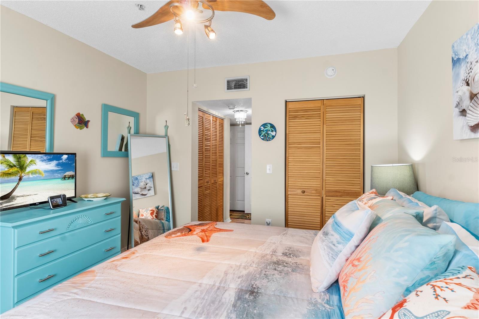 LAGUNA OF VERO BEACH - Residential