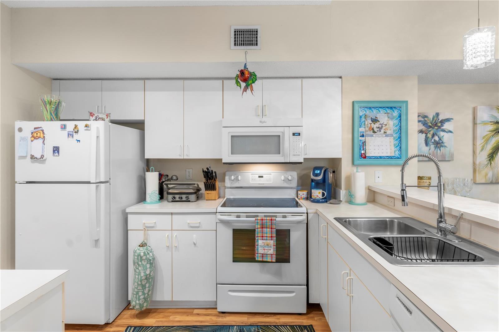 LAGUNA OF VERO BEACH - Residential