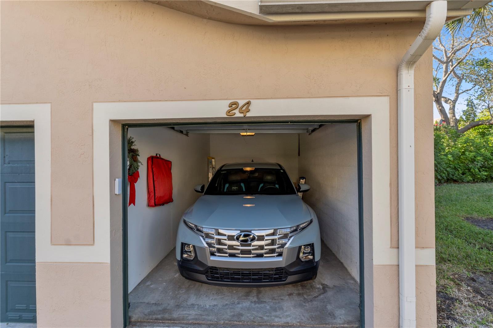 LAGUNA OF VERO BEACH - Residential