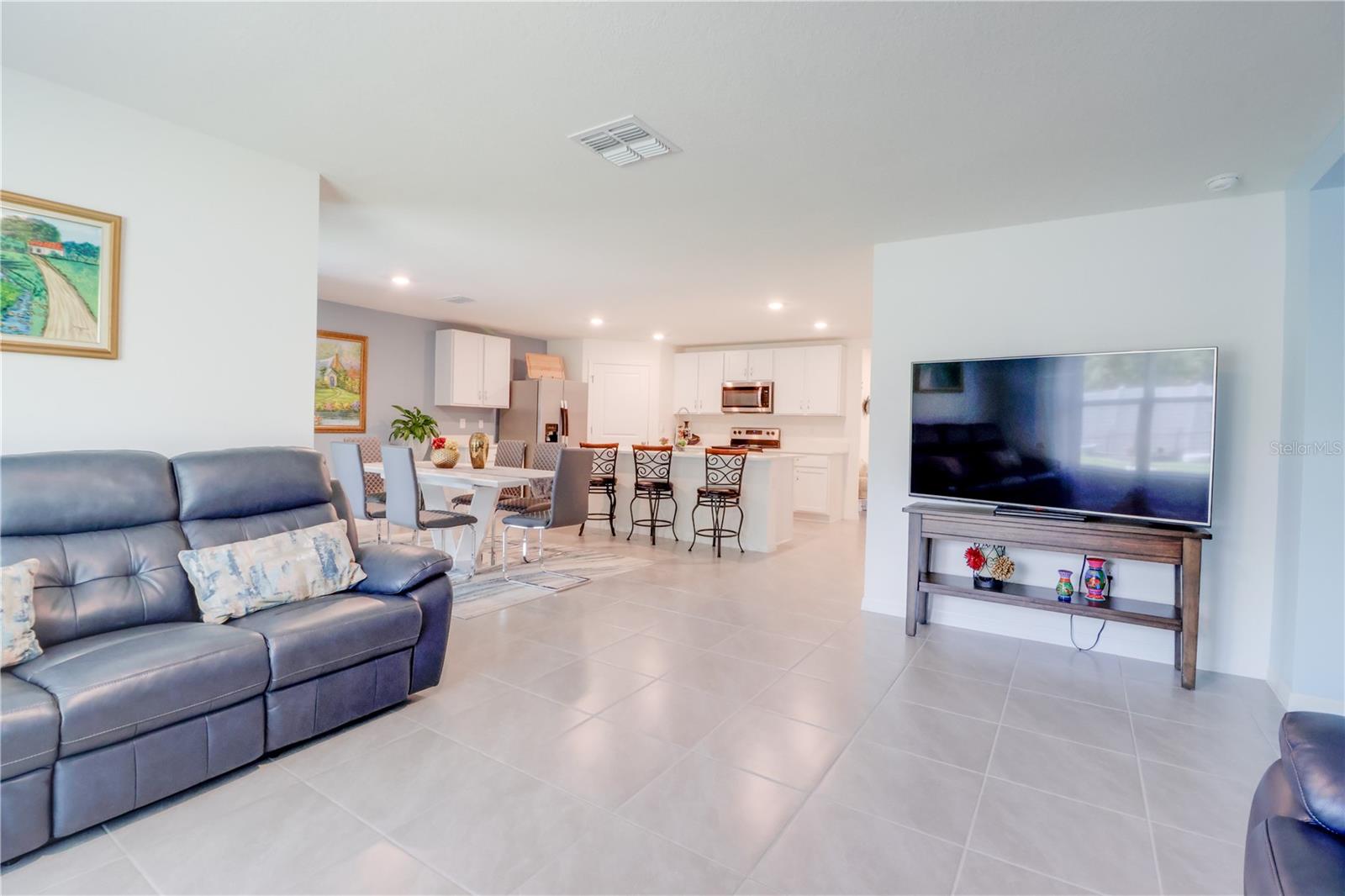 MARION OAKS UN EIGHT FIRST RE - Residential