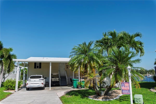 2 COPENHAGEN AVE, PUNTA GORDA, FL 33950 - Image 1ea864f21d1db663e3195fc6dbbcdaa7/1314825445