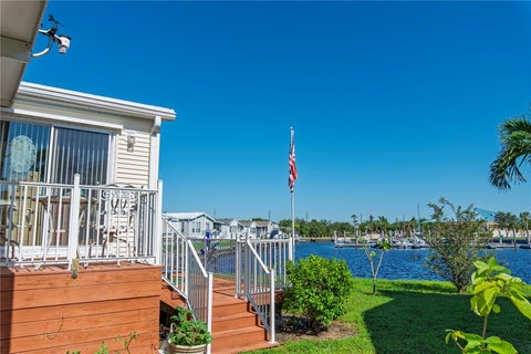 2 Copenhagen Avenue, Punta Gorda, FL 33950