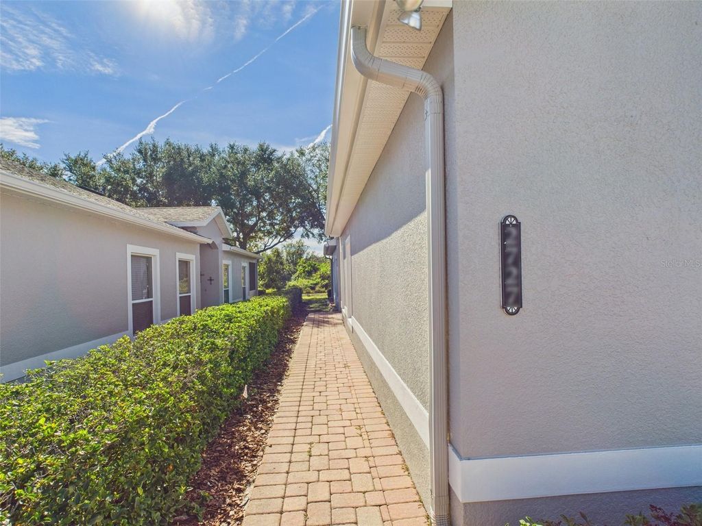 Photo of 2727 Rutledge Court, Winter Haven, FL 33884 (MLS # L4959118)