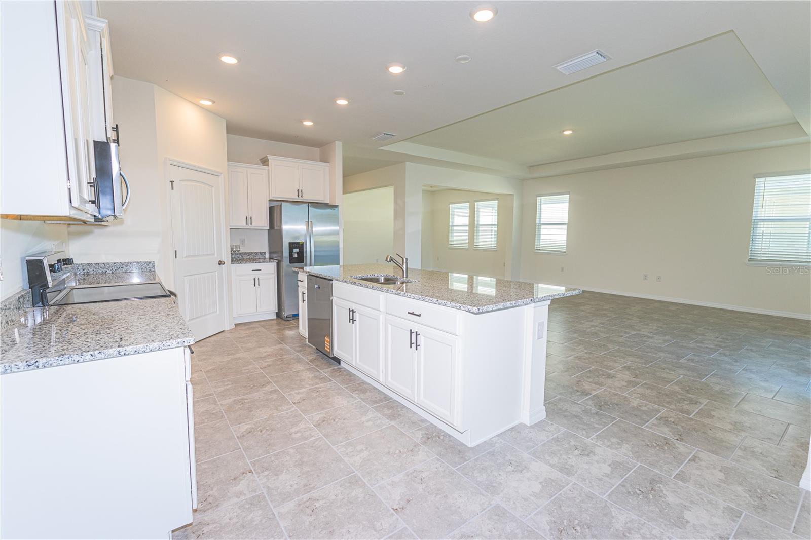 HARMONY WEST - Residential Lease