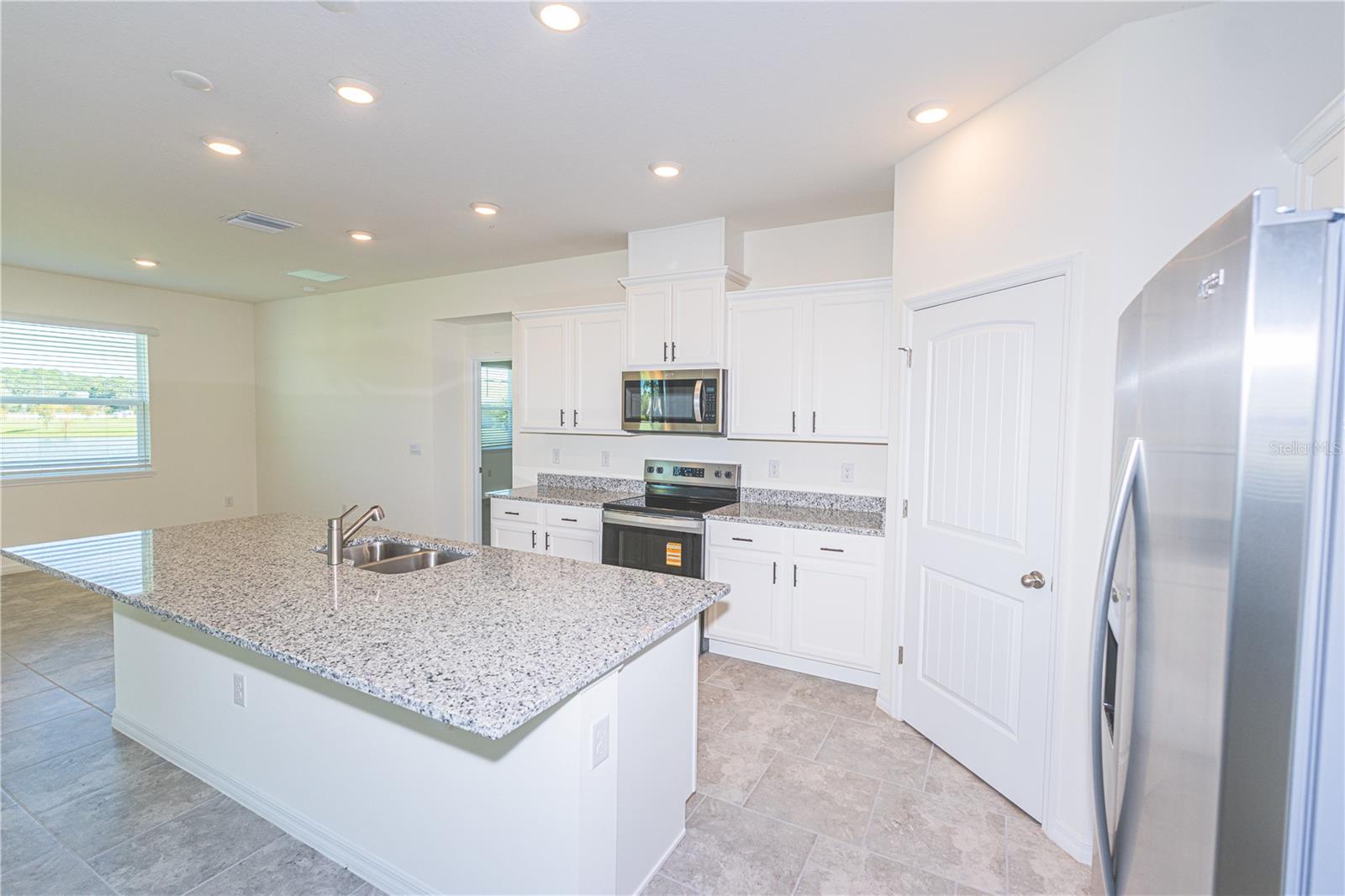 HARMONY WEST - Residential Lease