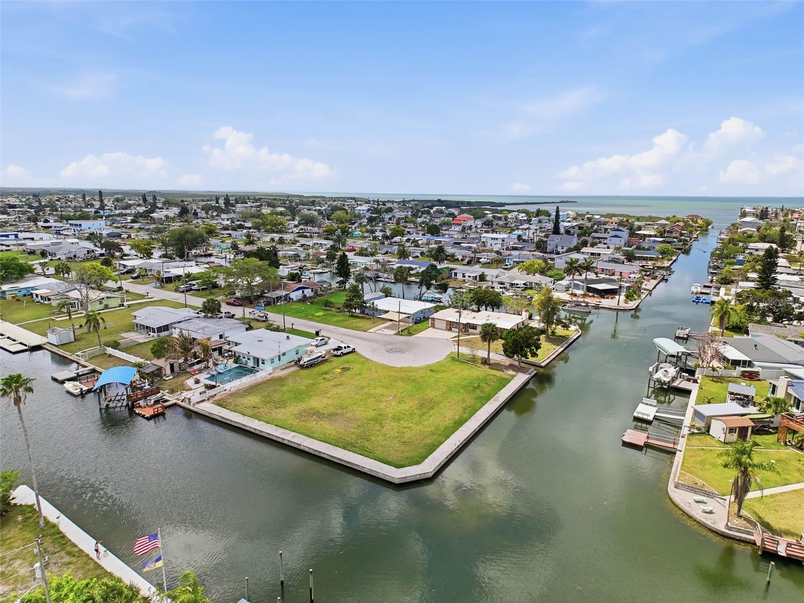 KILLARNEY SHORES TO THE GULF - Land