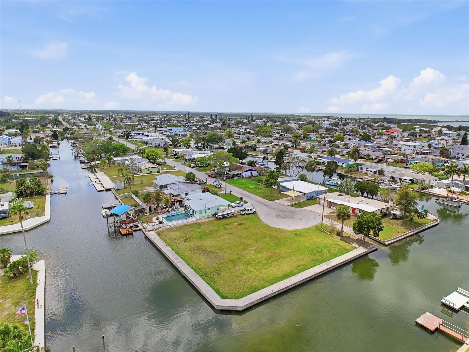 KILLARNEY SHORES TO THE GULF - Land
