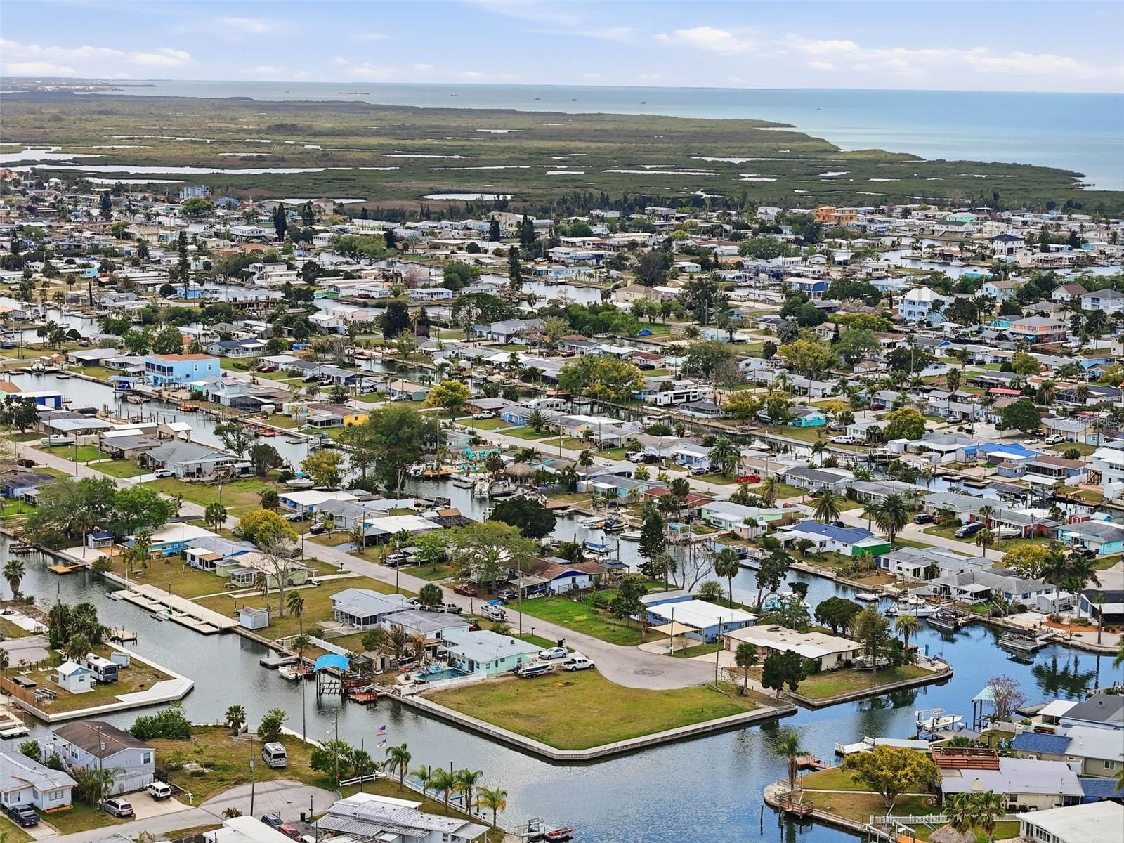 KILLARNEY SHORES TO THE GULF - Land