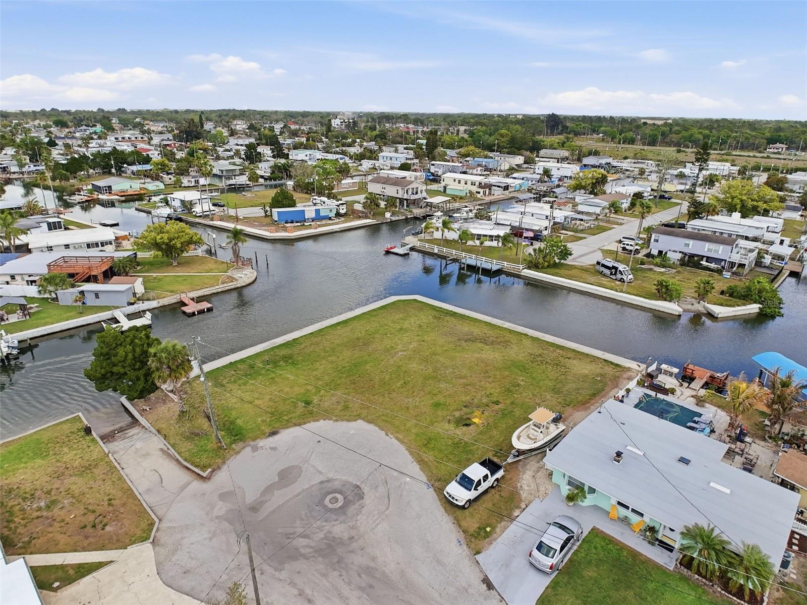KILLARNEY SHORES TO THE GULF - Land