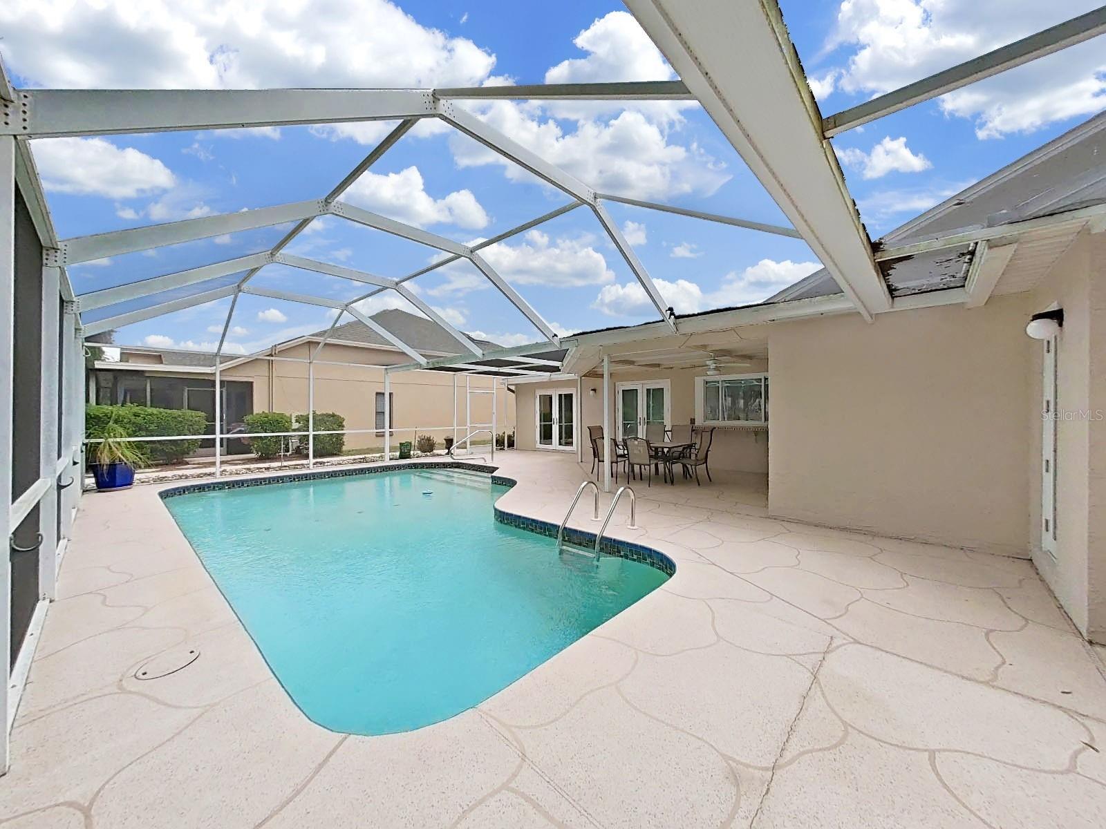 FAIRWAY OAKS - Residential