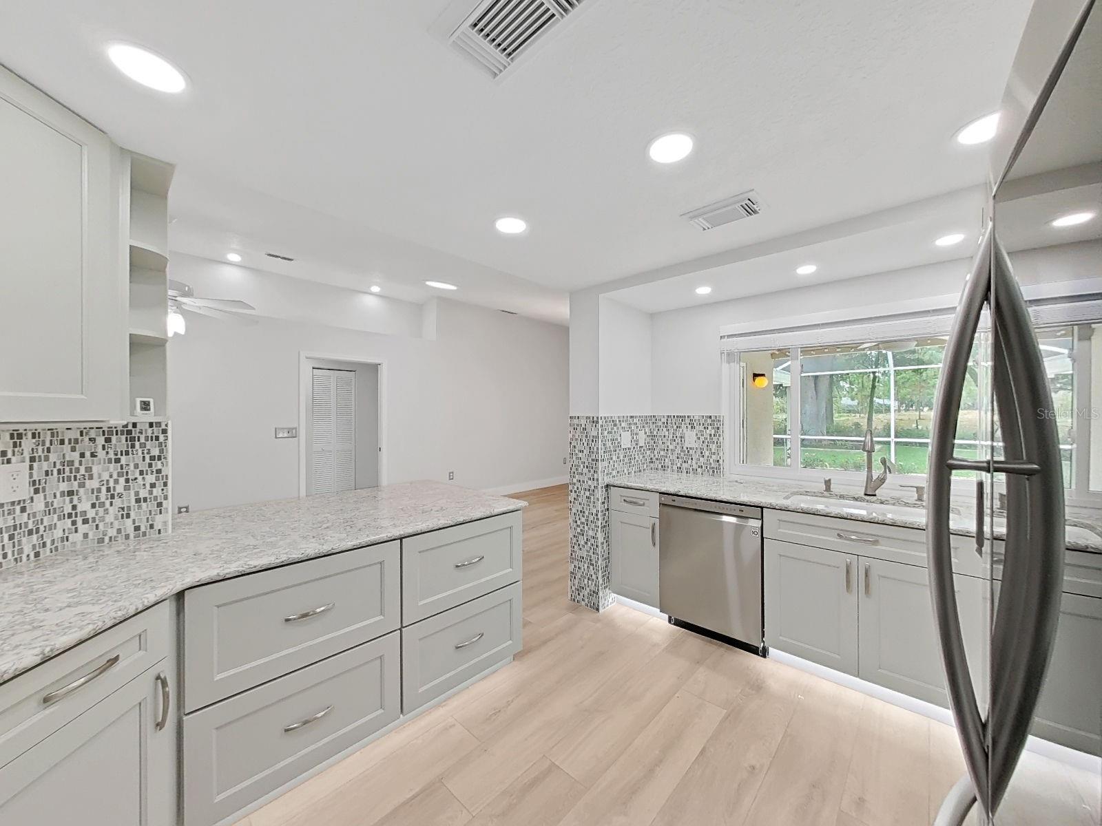 FAIRWAY OAKS - Residential