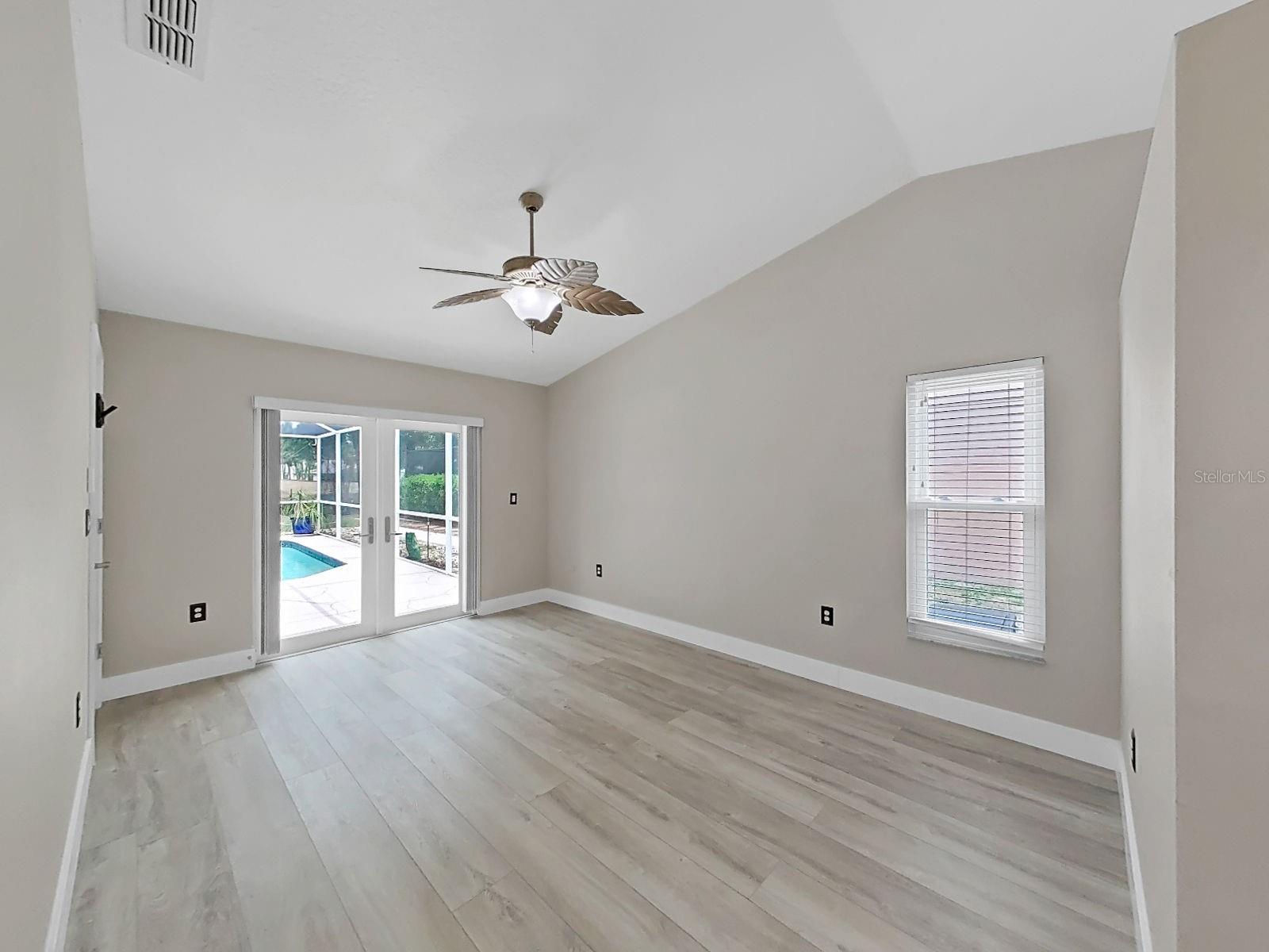 FAIRWAY OAKS - Residential