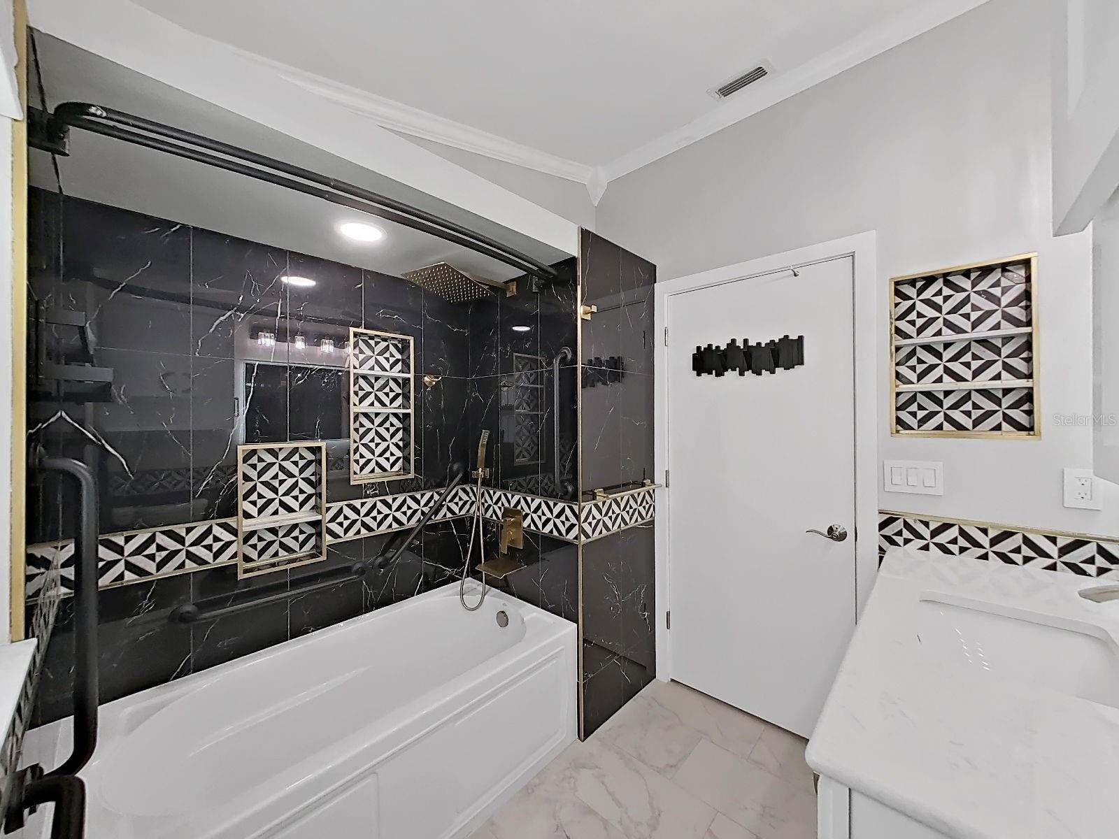 FAIRWAY OAKS - Residential