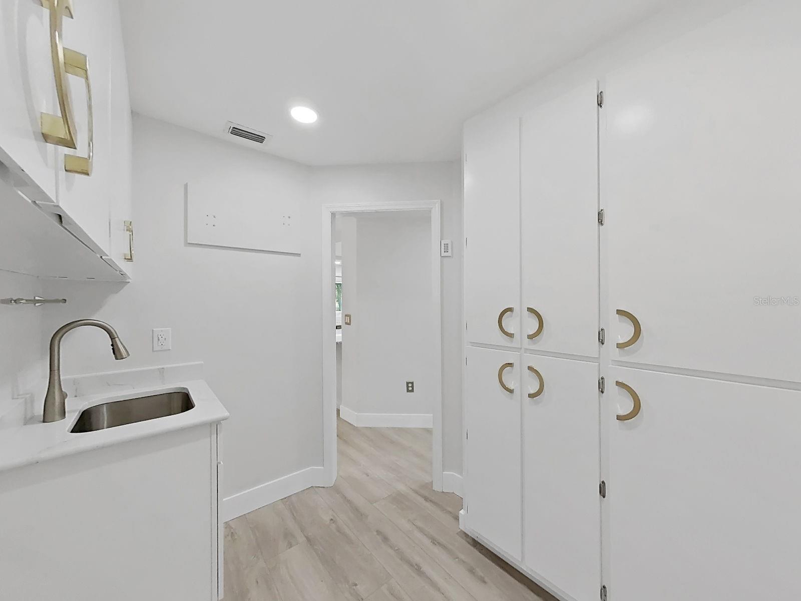 FAIRWAY OAKS - Residential