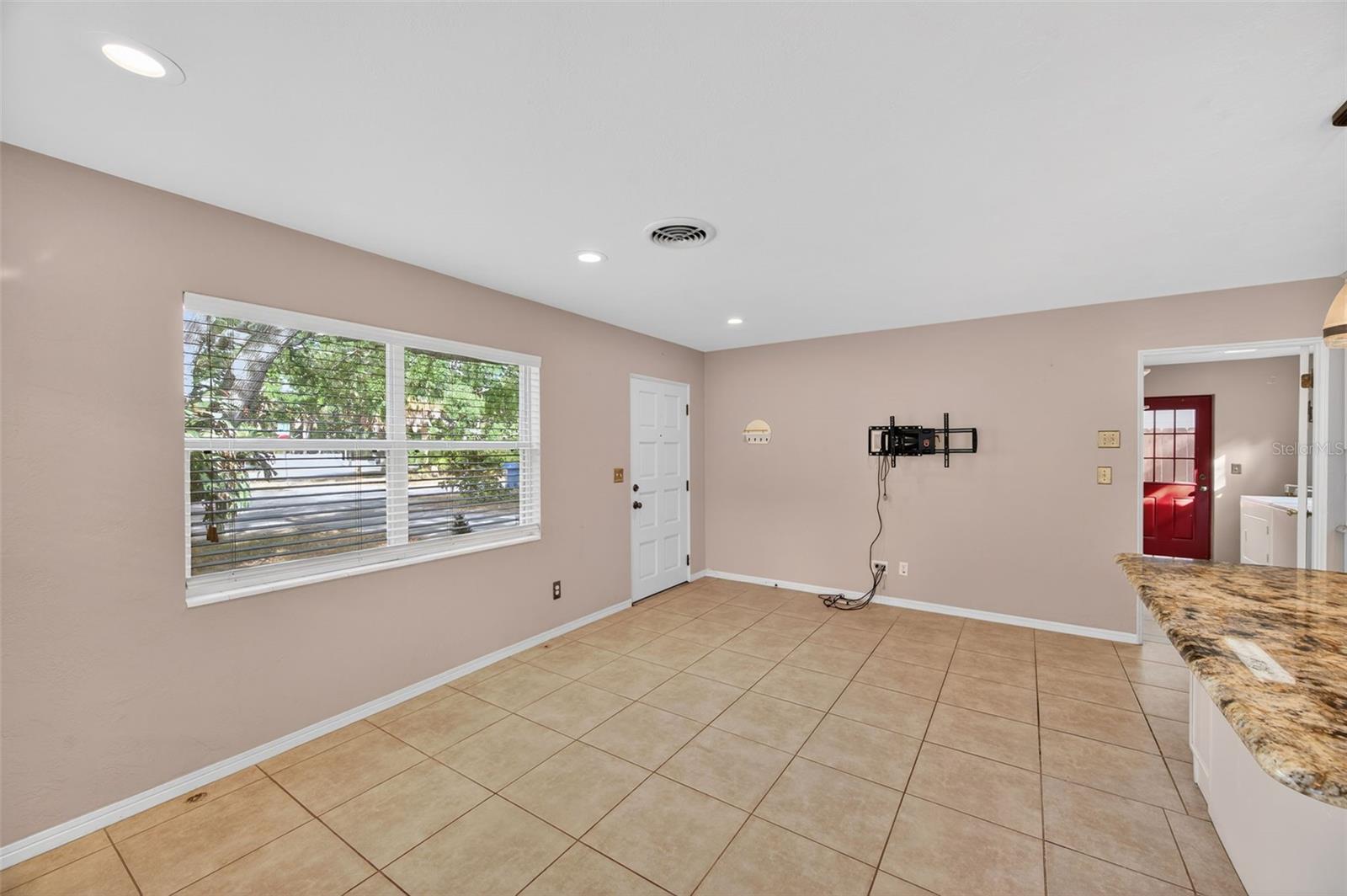 JUNGLE TERRACE SEC A - Residential