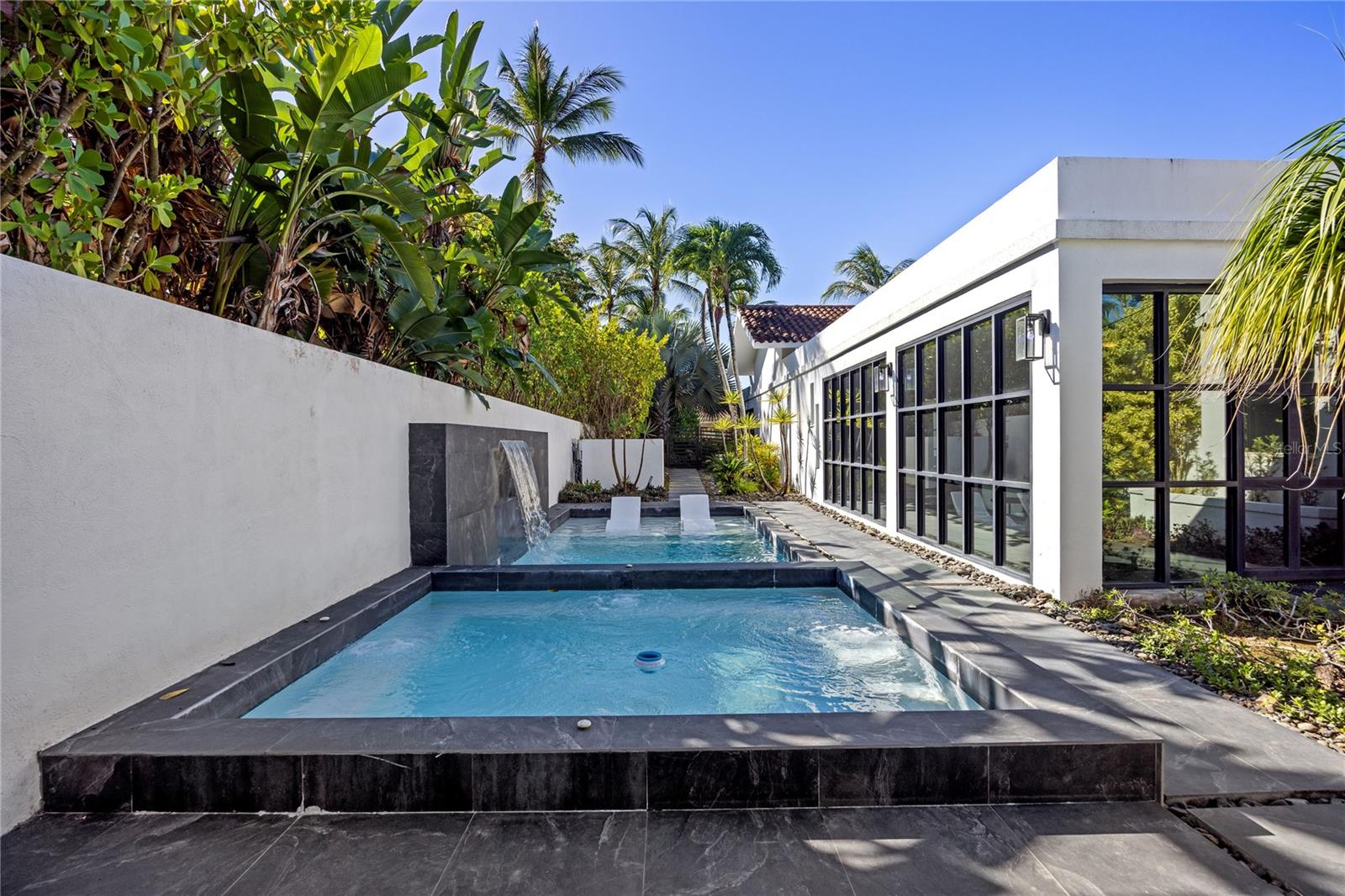 DORADO BEACH EAST - Residential
