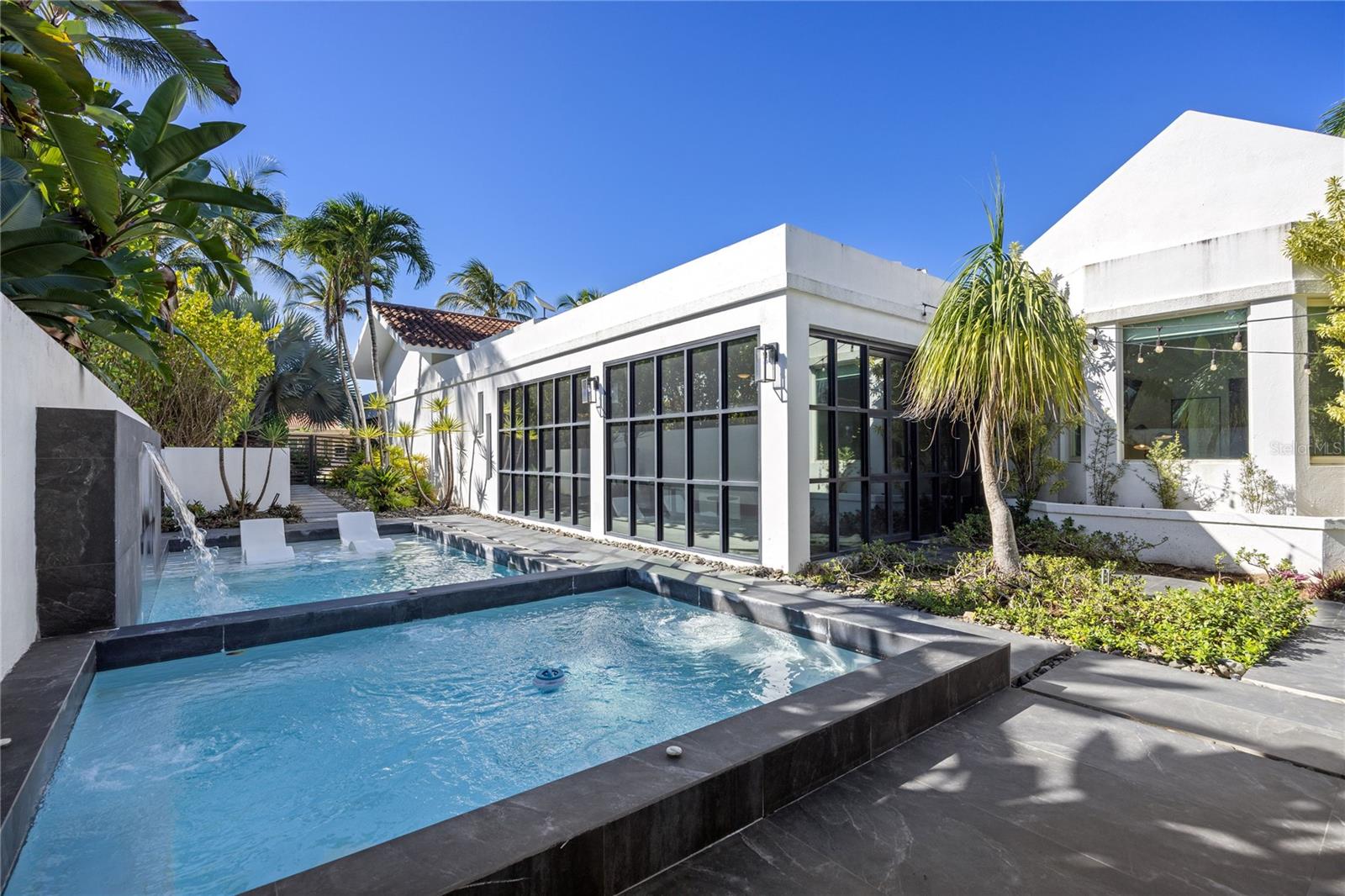 DORADO BEACH EAST - Residential