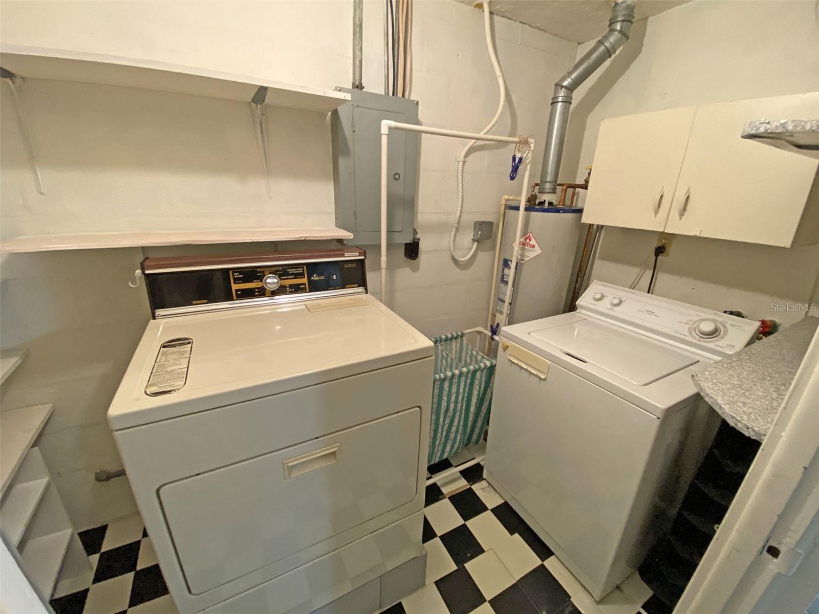 TYRONE - Residential Lease