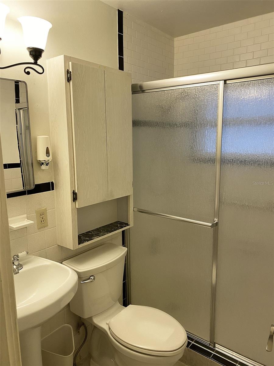 TYRONE - Residential Lease