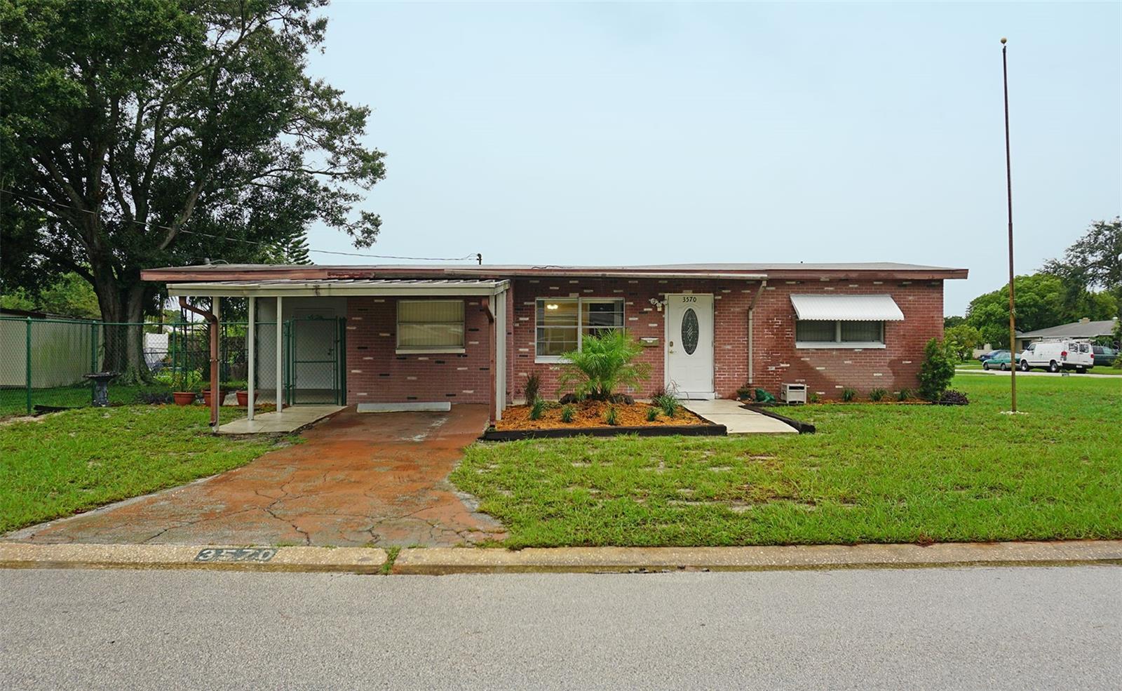 TYRONE - Residential Lease