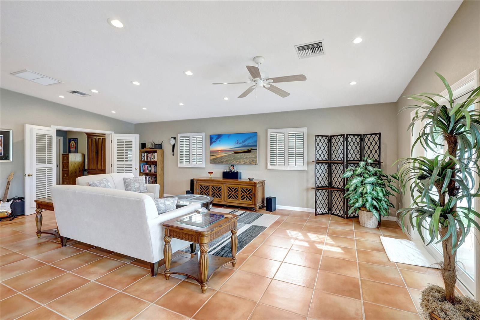 ISLAND ESTATES OF CLEARWATER - Residential