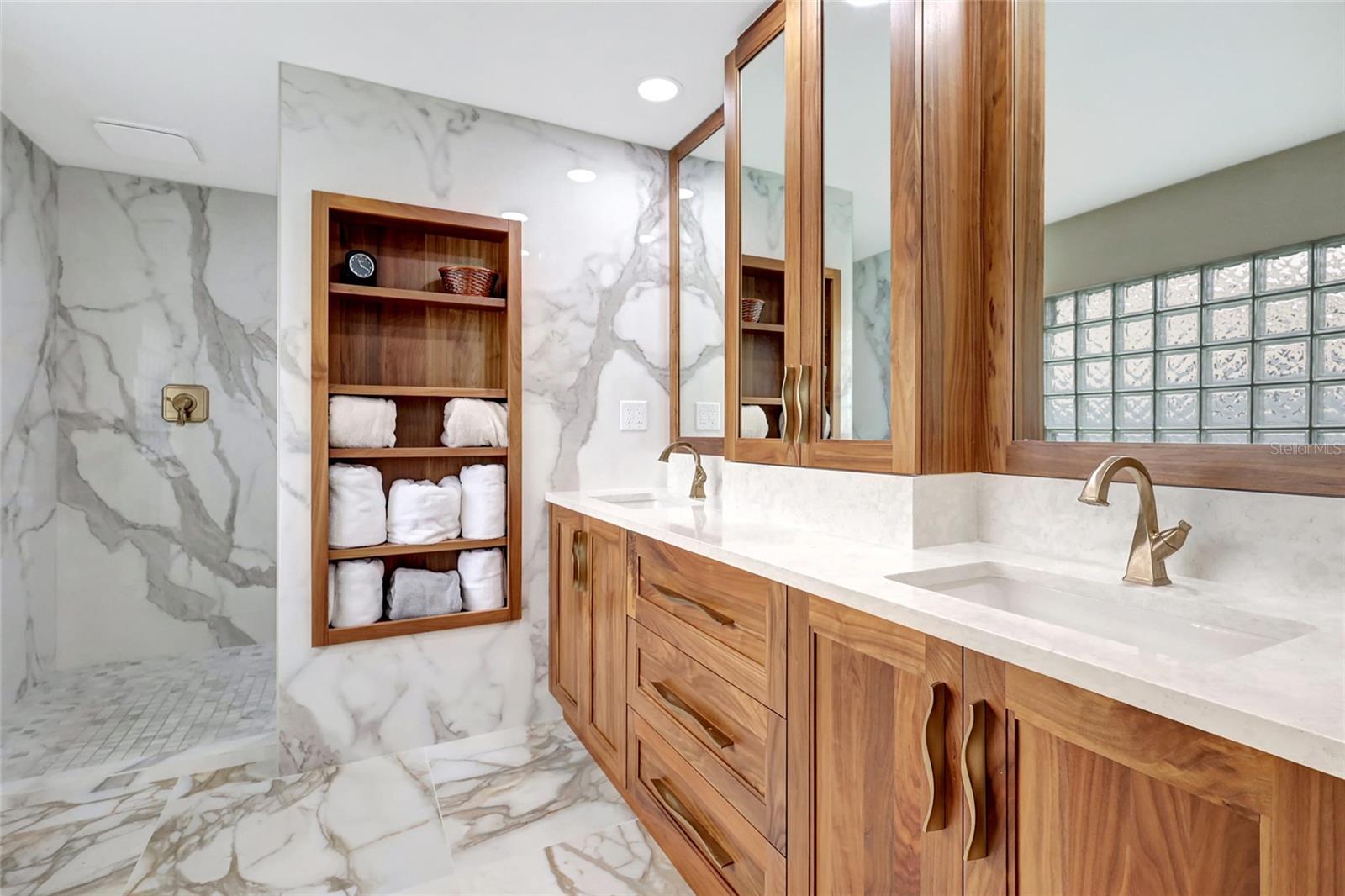ISLAND ESTATES OF CLEARWATER - Residential