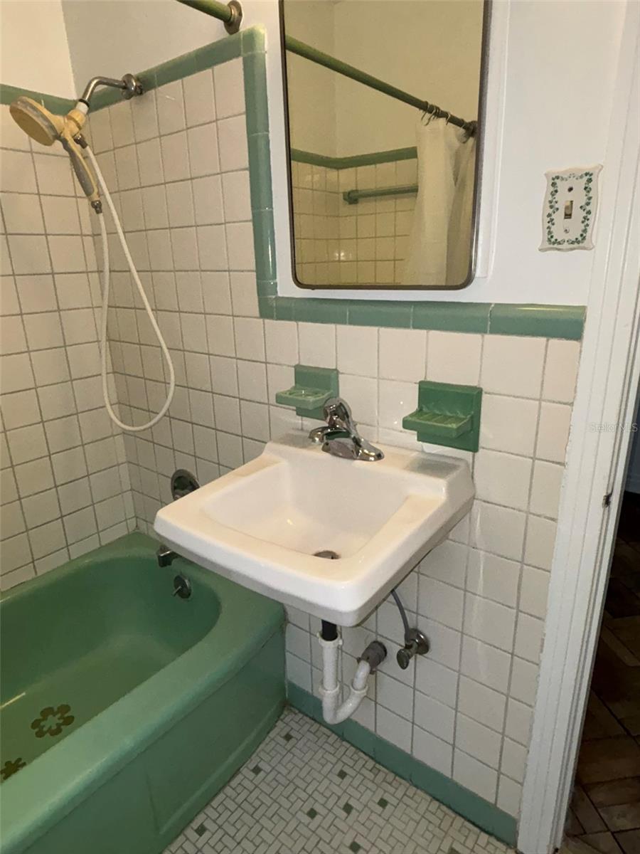 NAVAJO PARK REV - Residential