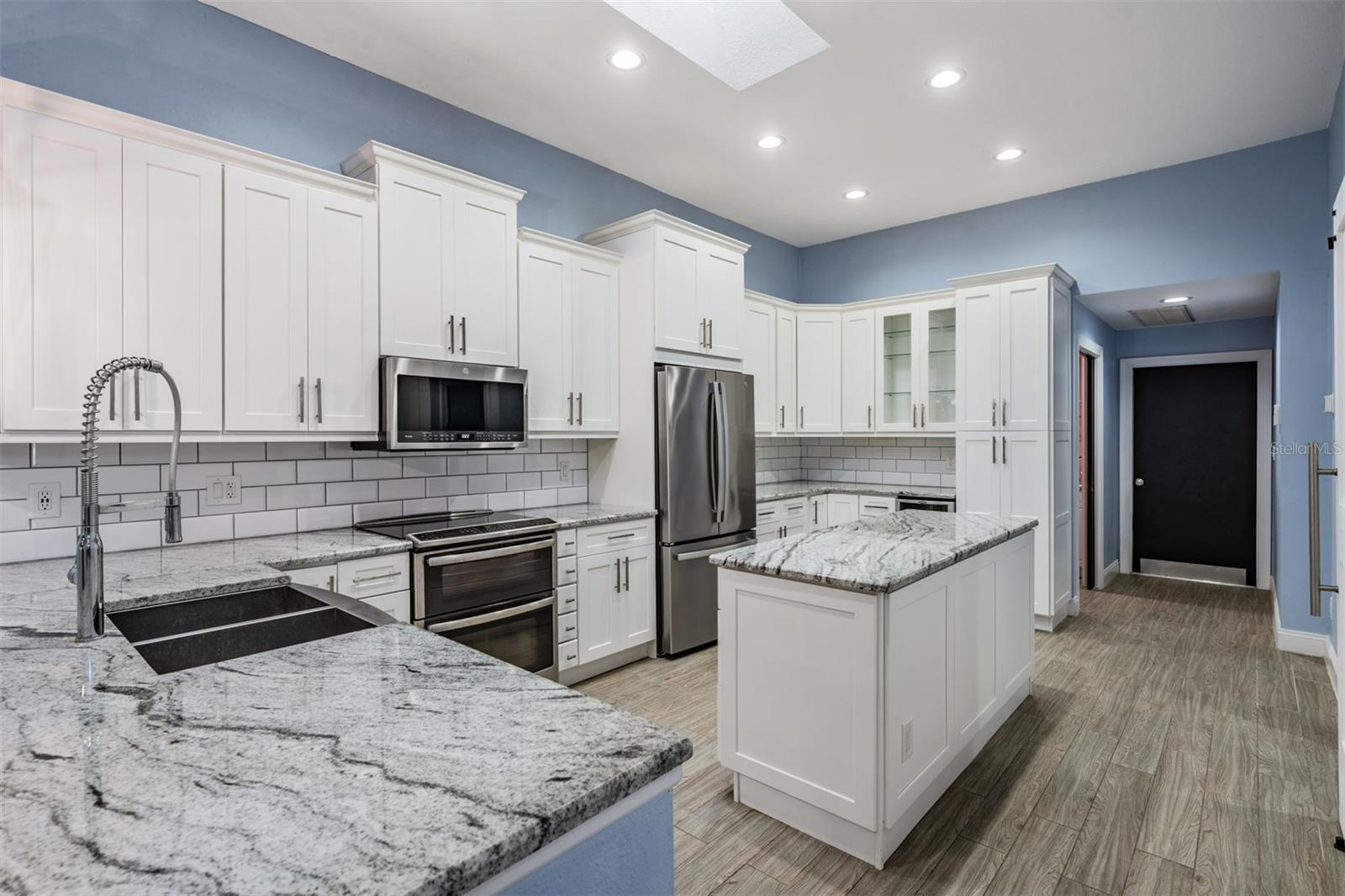 COVENTRY VILLAGE - Residential