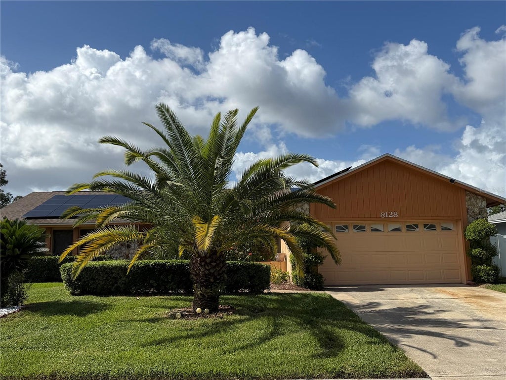 Photo of 8128 Hook Circle, Orlando, FL 32836 (MLS # O6453721)