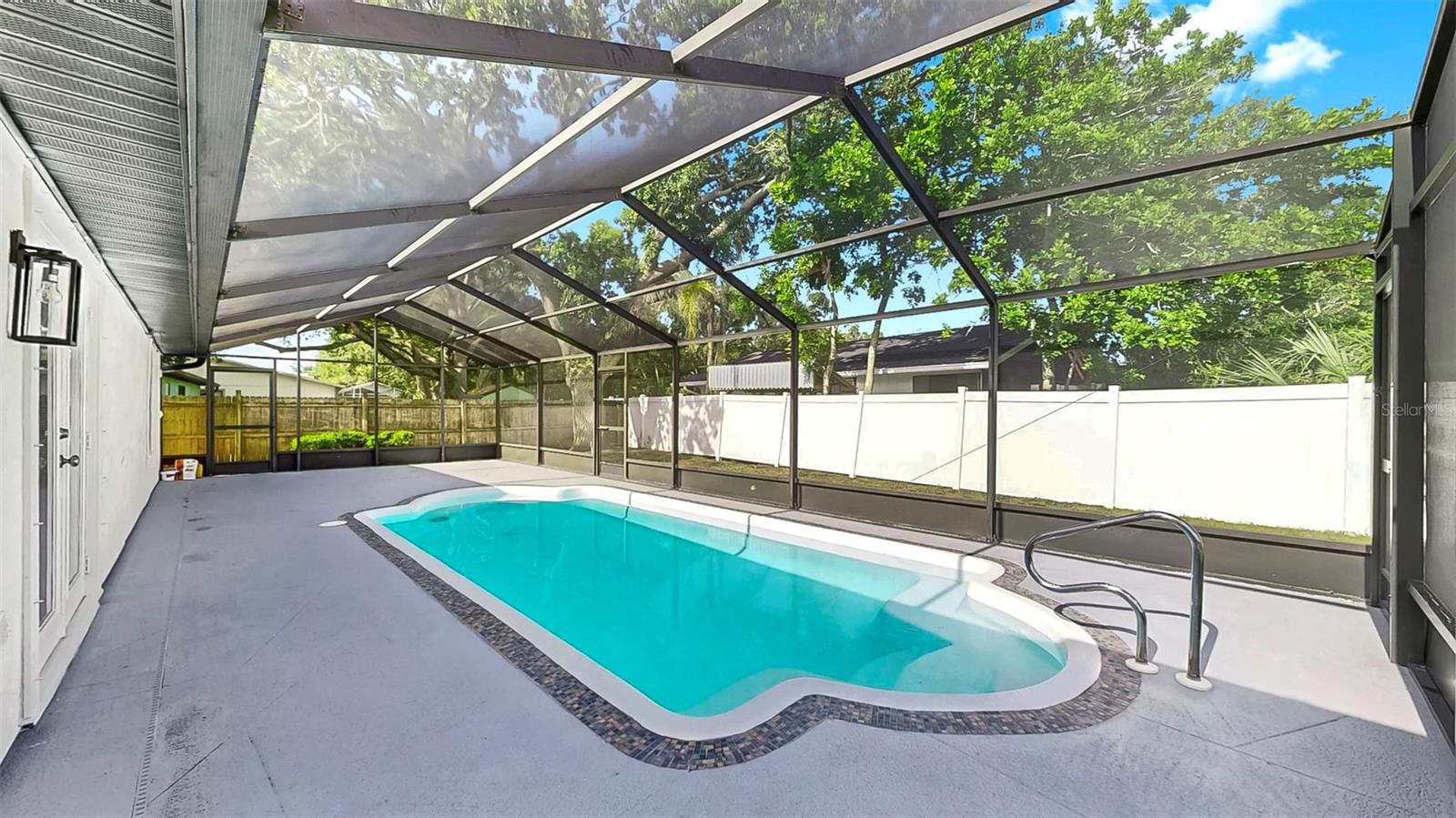 5542 34TH COURT E
