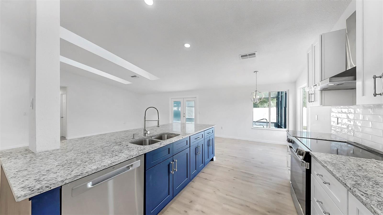 OAK TERRACE - Residential