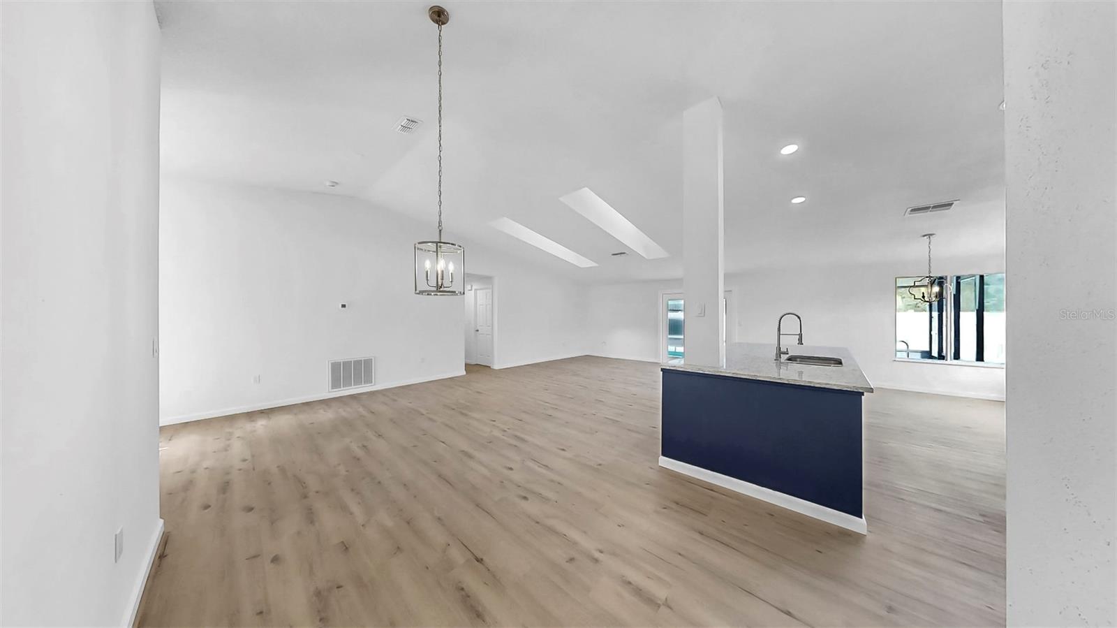 OAK TERRACE - Residential