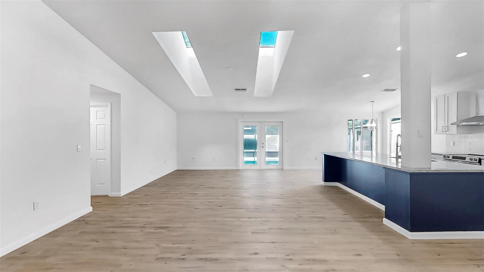 OAK TERRACE - Residential