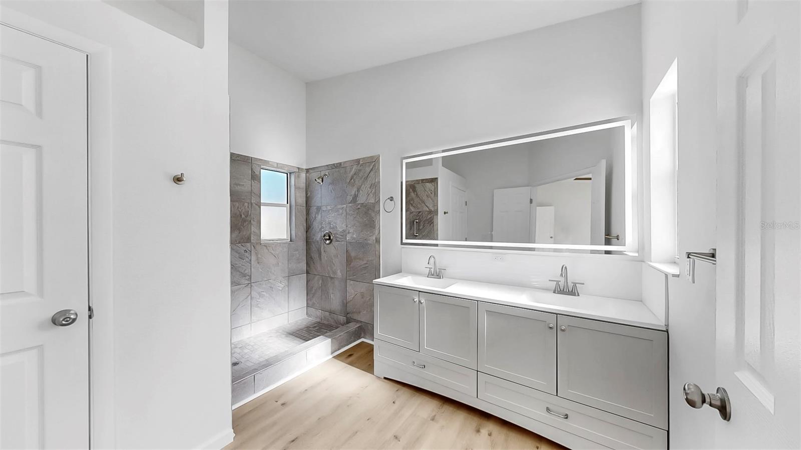 OAK TERRACE - Residential