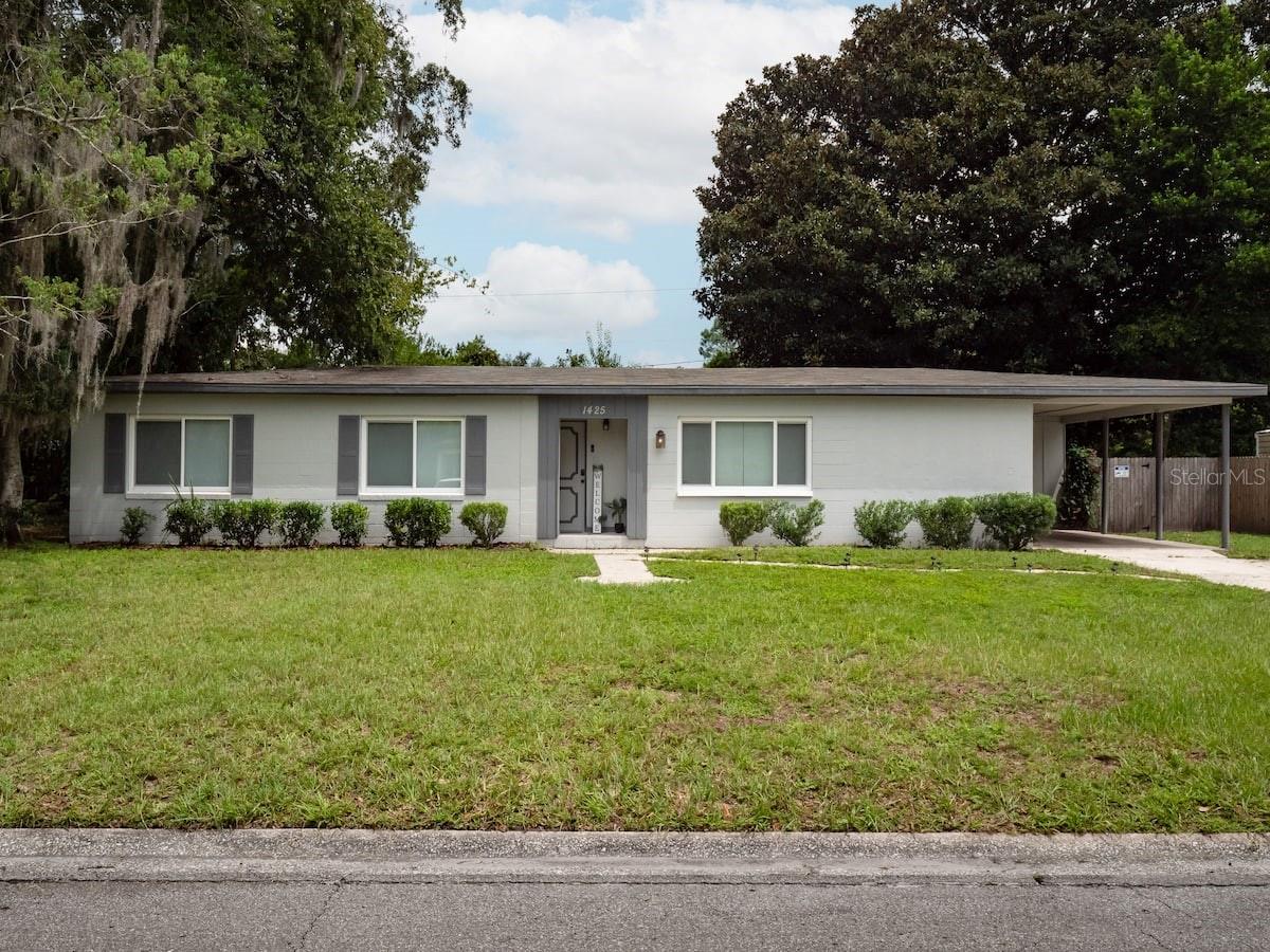 HIGHLAND COURT #4 - Residential Lease