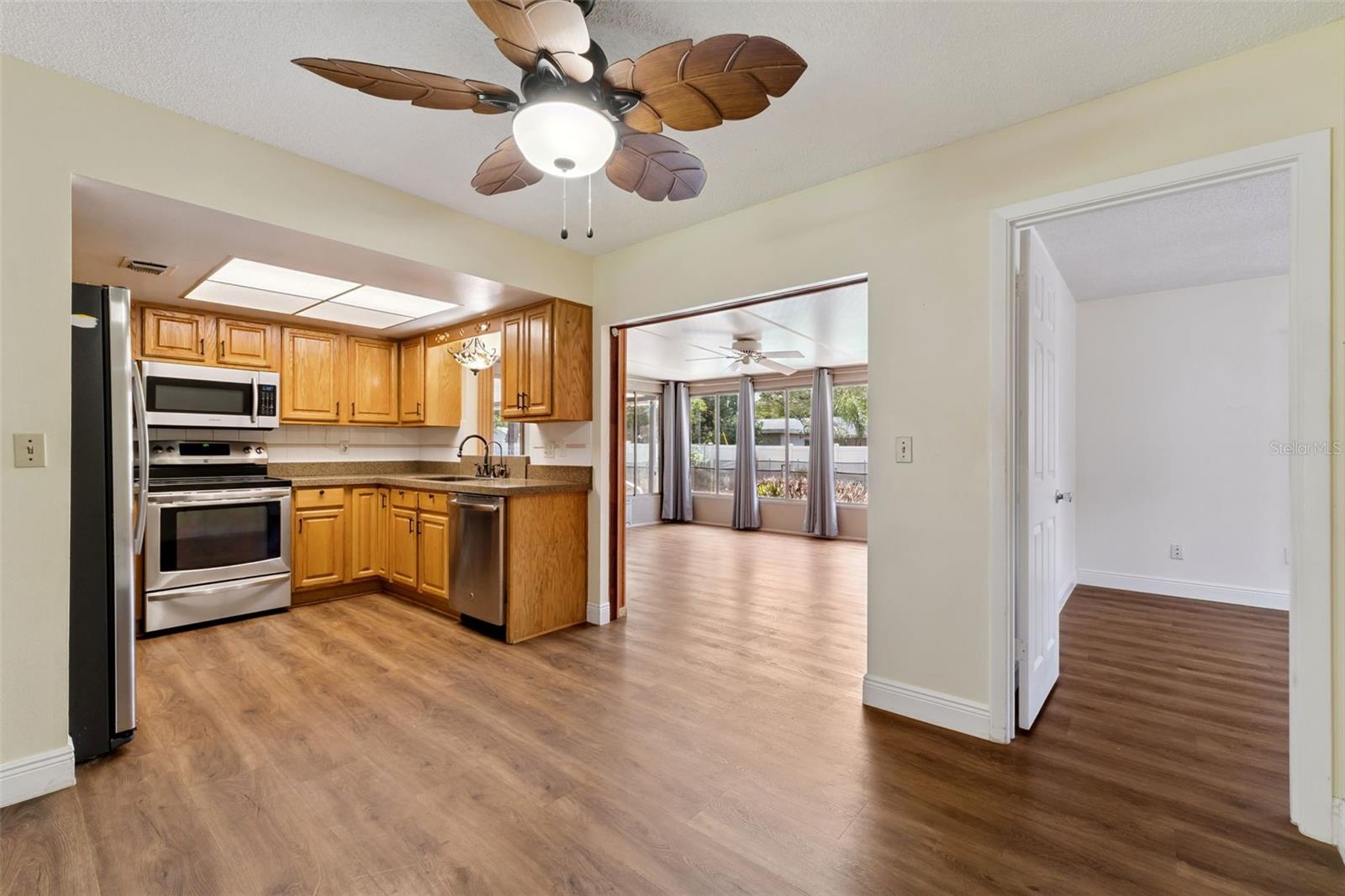 MEREDITH MANOR GOLF VIEW ESTATES SEC - Residential