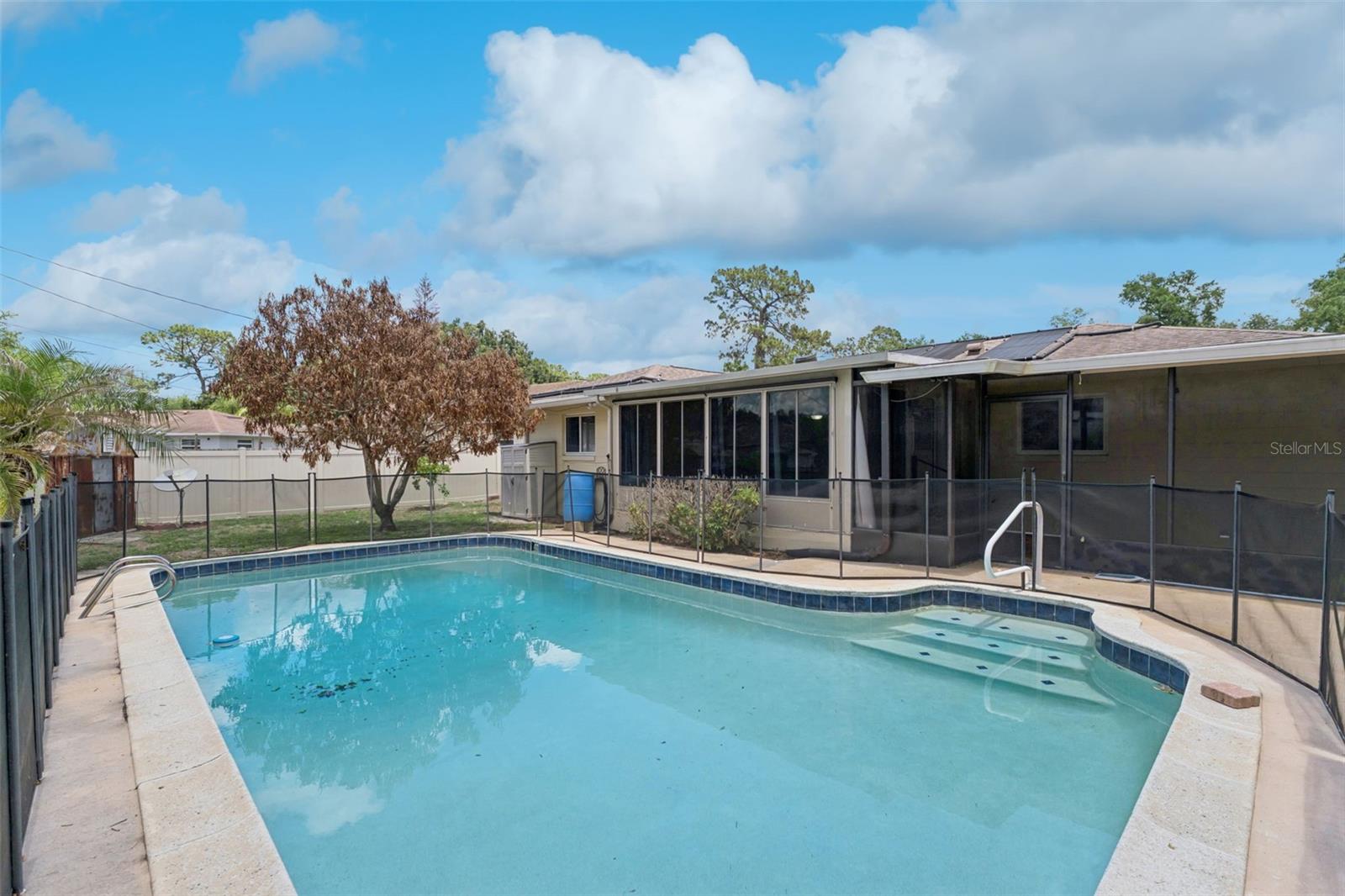 MEREDITH MANOR GOLF VIEW ESTATES SEC - Residential