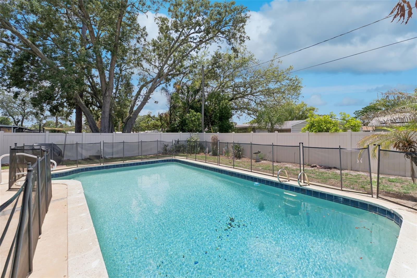 MEREDITH MANOR GOLF VIEW ESTATES SEC - Residential