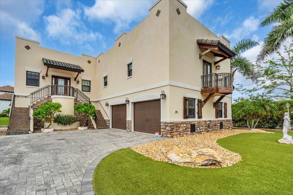 Photo of 302 Colonia Lane W, Nokomis, FL 34275 (MLS # N6140595)