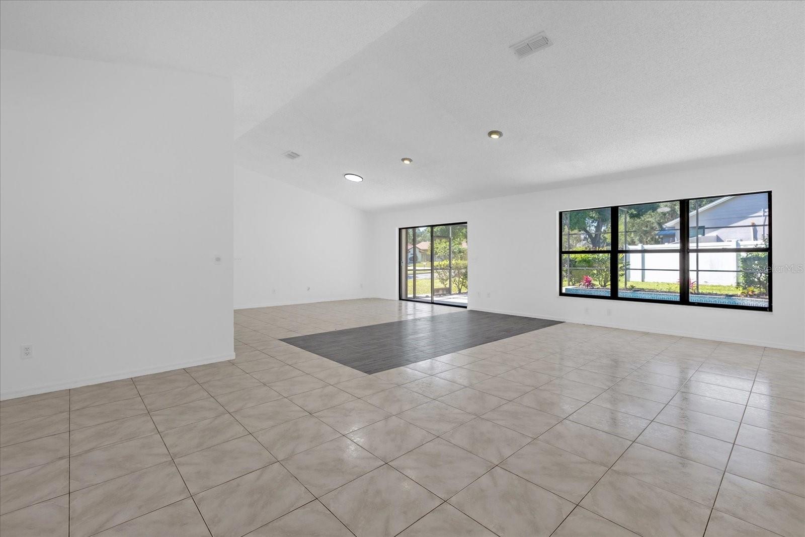 9011 CHAPMAN OAK COURT