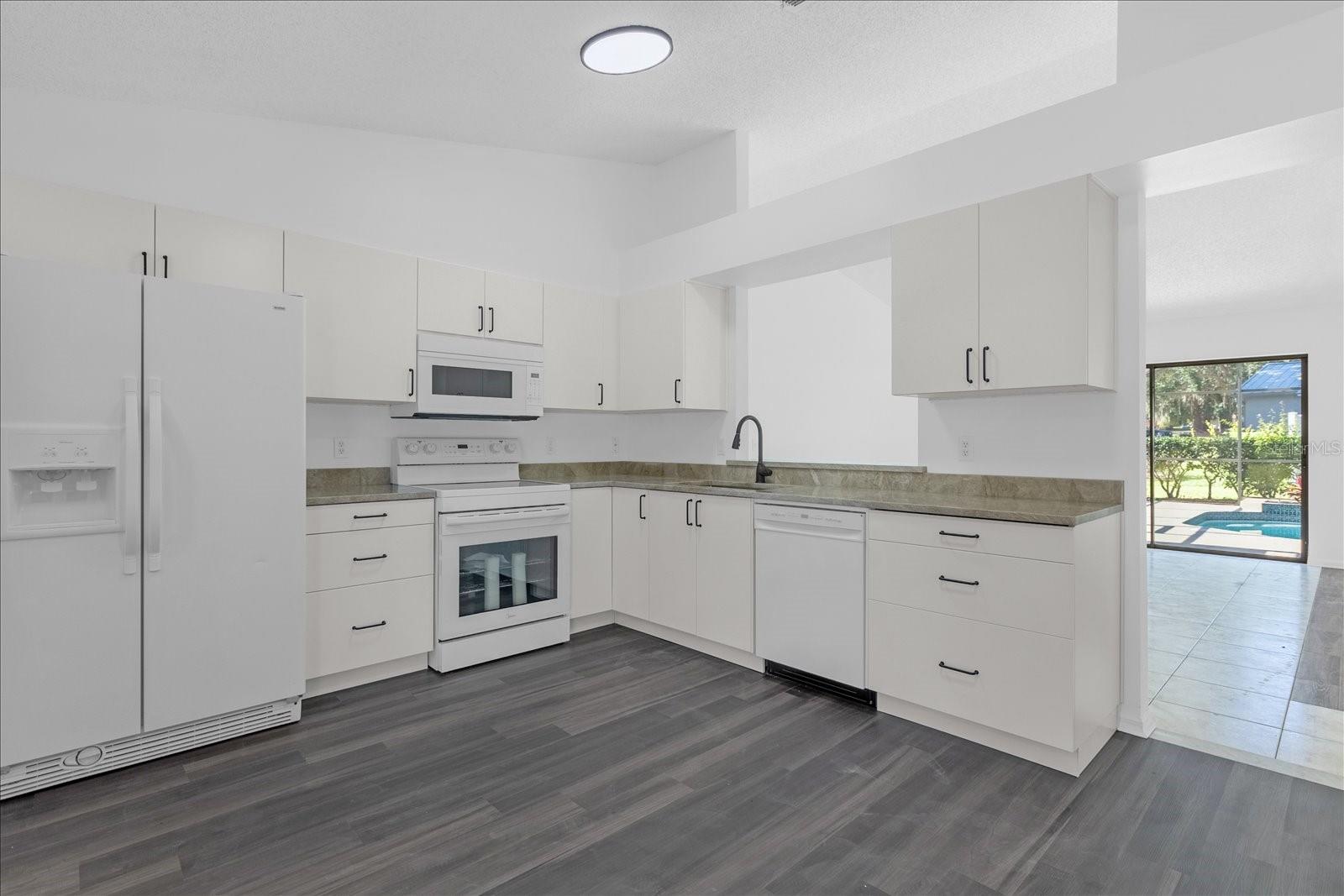 SILVER WOODS PH 05 - Residential