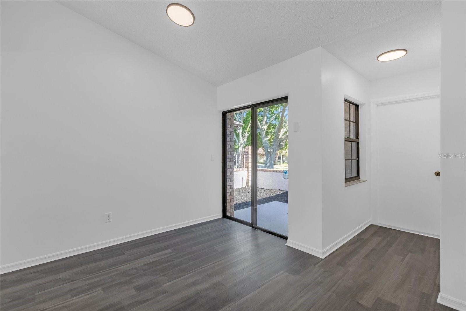 SILVER WOODS PH 05 - Residential