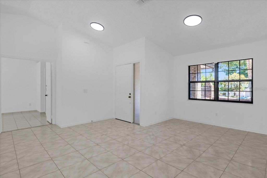 Photo of 9011 Chapman Oak Court, Windermere, FL 34786 (MLS # S5148031)