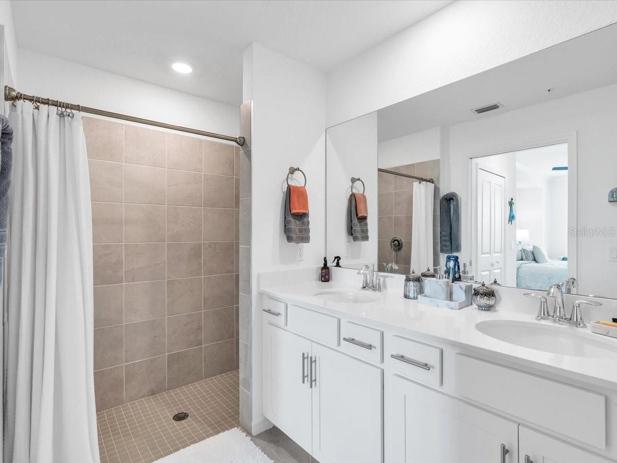 HERITAGE LANDING - Residential Lease