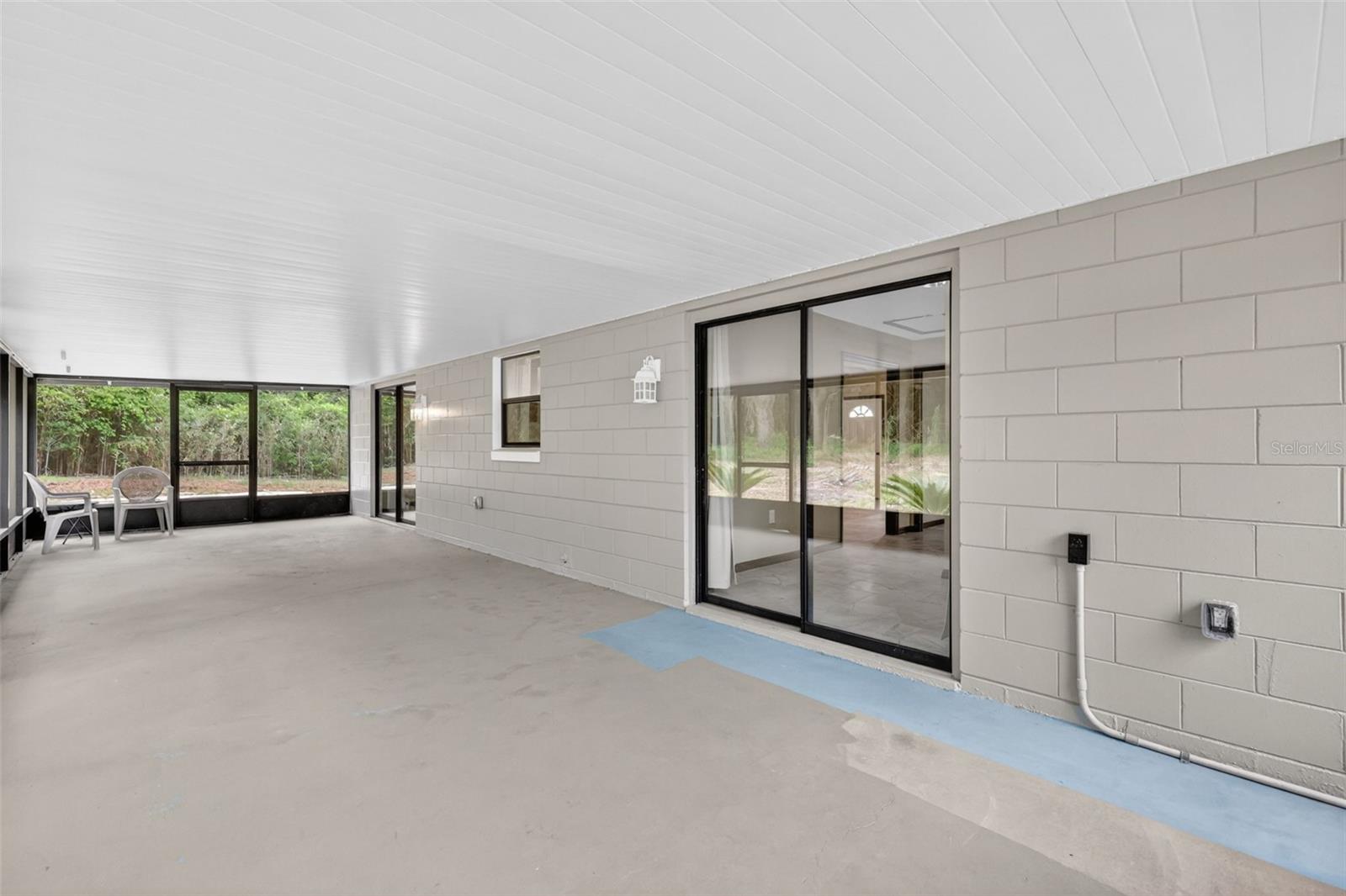 CARLTON VILLAGE PARK - Residential