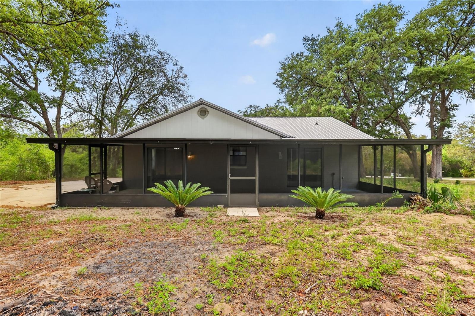 CARLTON VILLAGE PARK - Residential