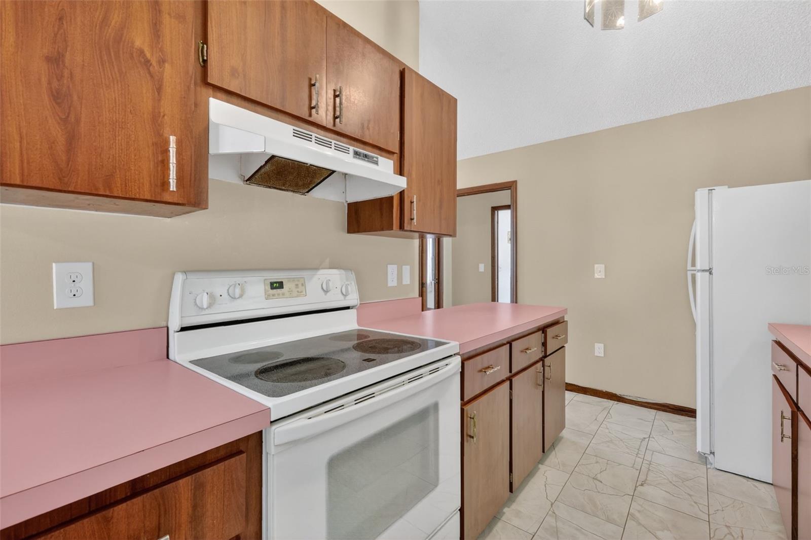 CARLTON VILLAGE PARK - Residential